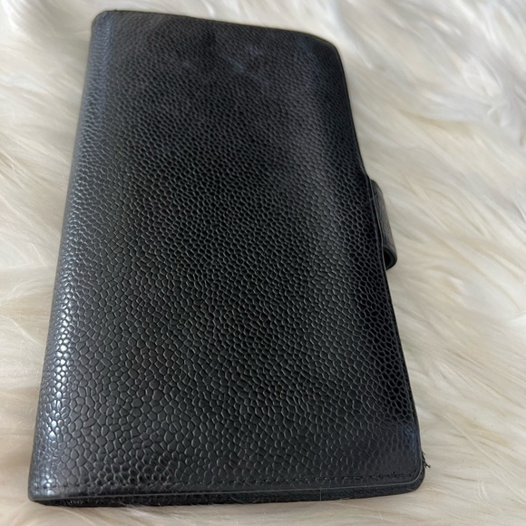 Chanel bifold wallet - Picture 2 of 16